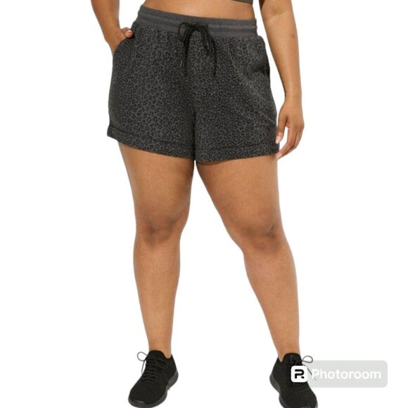 6X 30W Torrid Grey Leopard Fleece Patch Pocket Short Cotton Active Lounge Yoga w - Picture 1 of 10